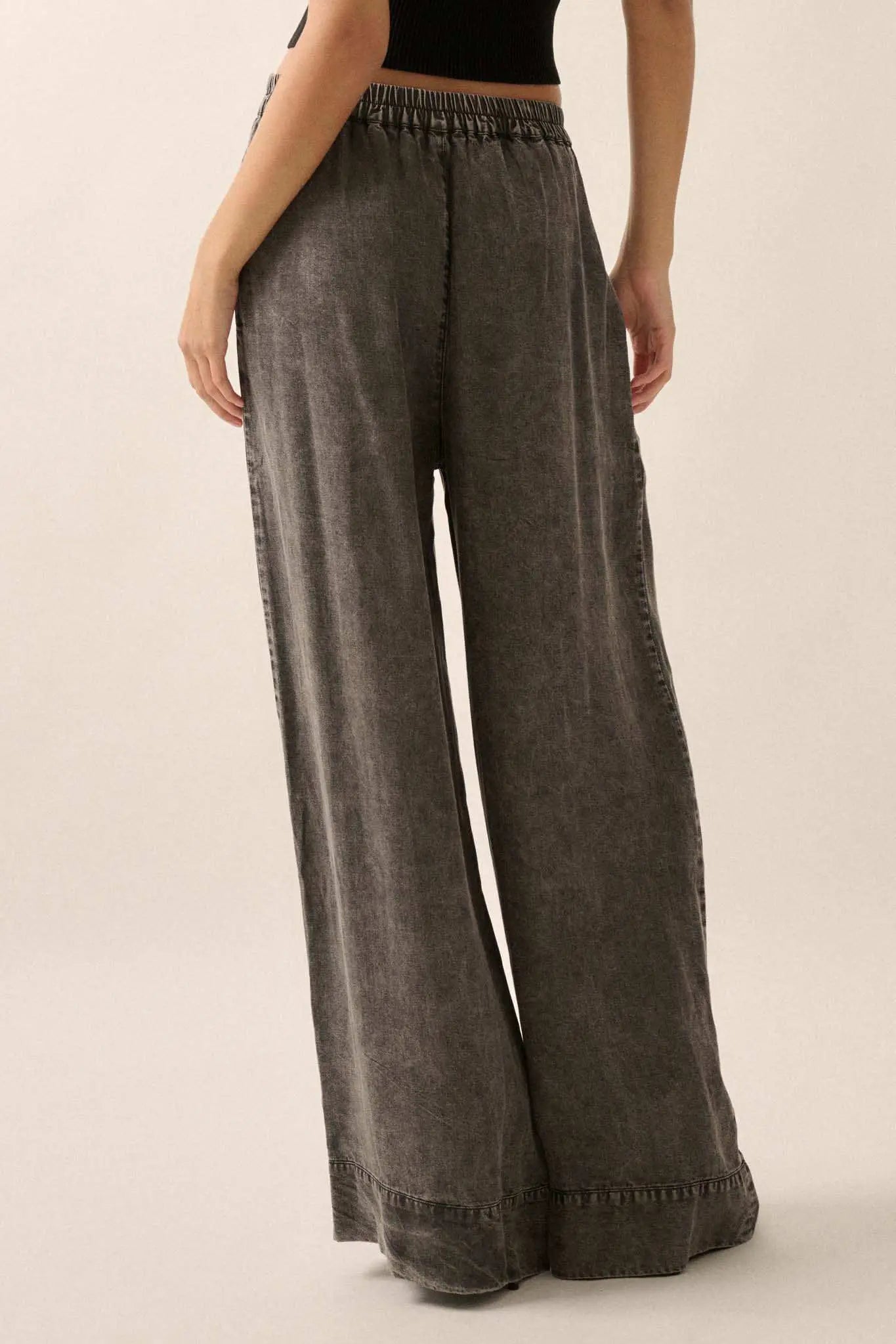 Walk It Off Acid-Wash Denim Pleated Wide-Leg Pants
