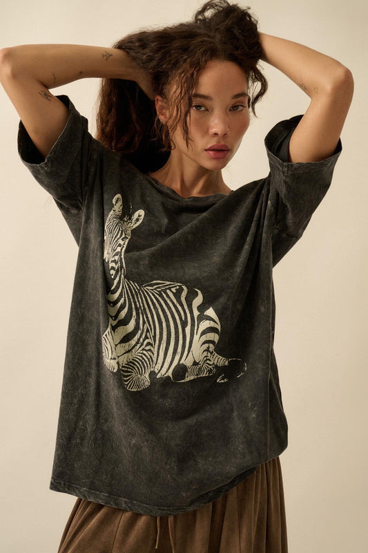 Zebra Crossing Vintage-Wash Oversize Graphic Tee