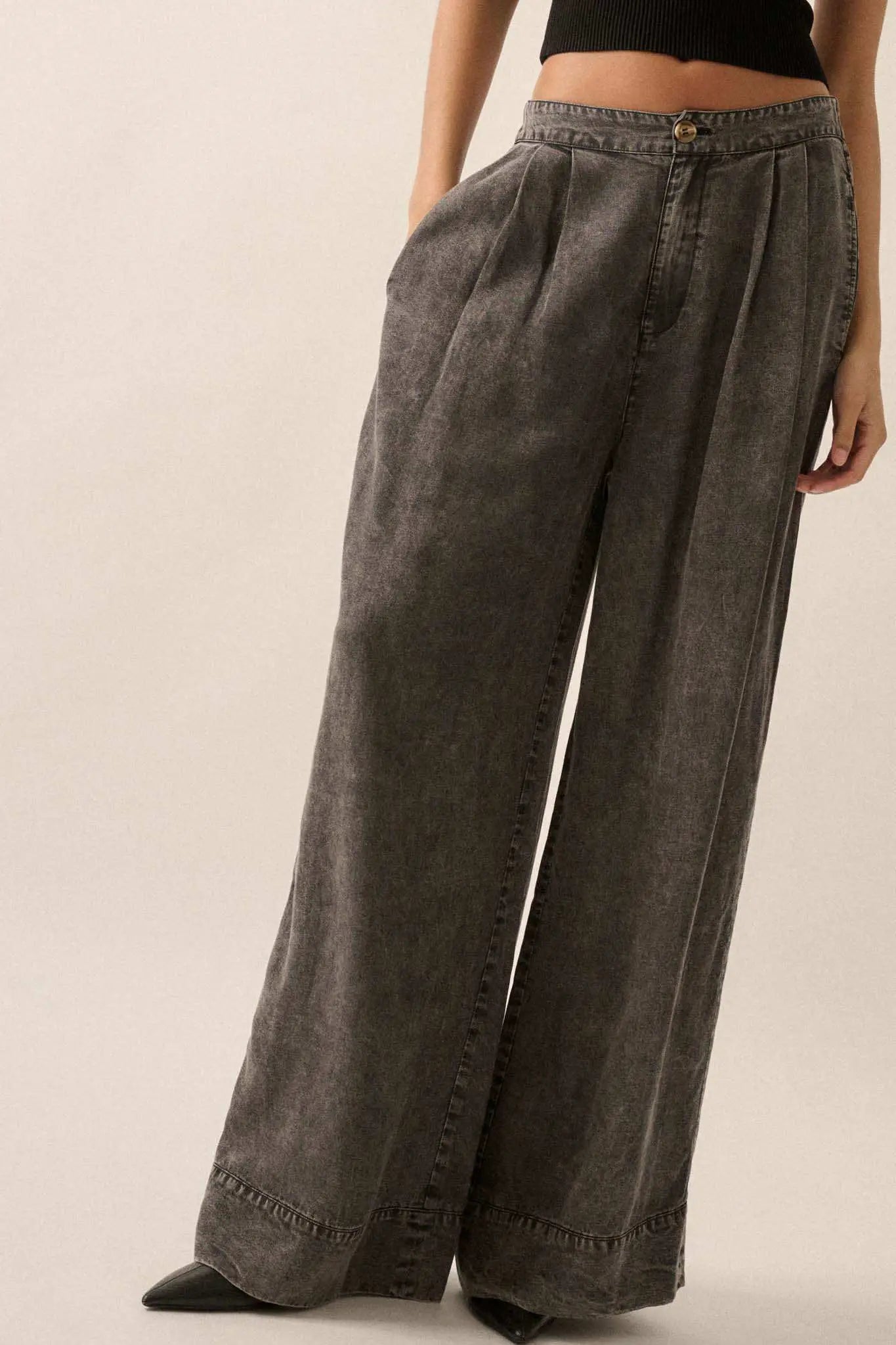 Walk It Off Acid-Wash Denim Pleated Wide-Leg Pants