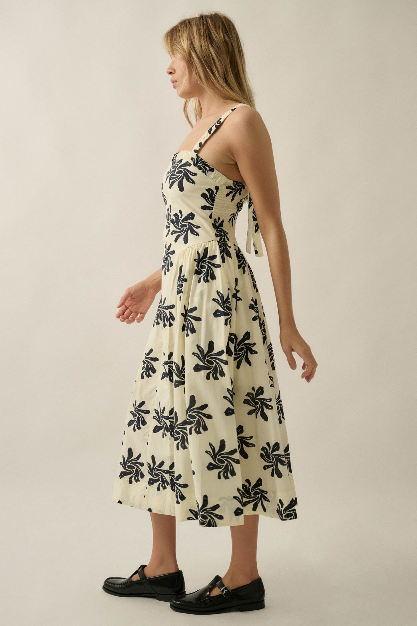 Twirling Blooms Floral-Print Pocket Midi Dress