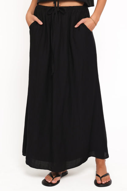 Captie Skirt Set - Black